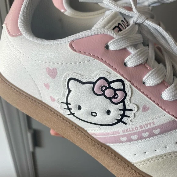Hello Kitty Sneakers - Picture 3 of 9